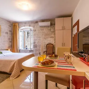  Apartament Dora -free Parking Chorwacja